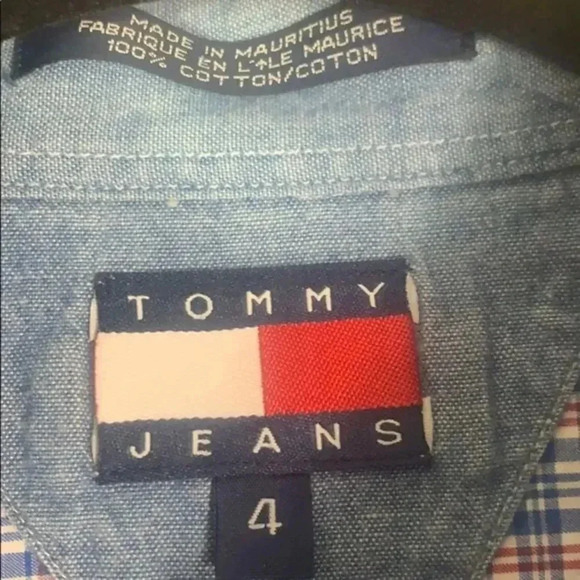 Tommy Hilfiger button down long sleeve shirt - Picture 2 of 5